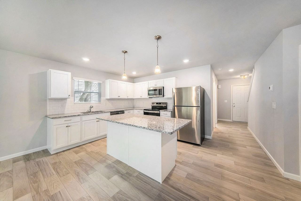 75 S Lester St - Photo 3 of 17