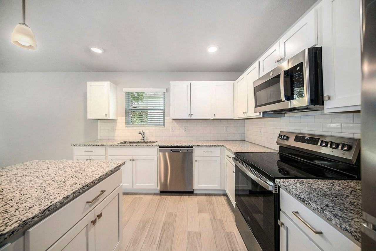 440 Hidden Meadows Dr - Photo 2 of 17