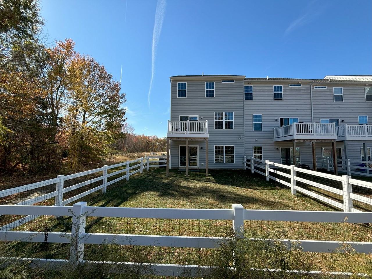 469 Wyatt Dr - Photo 2 of 16