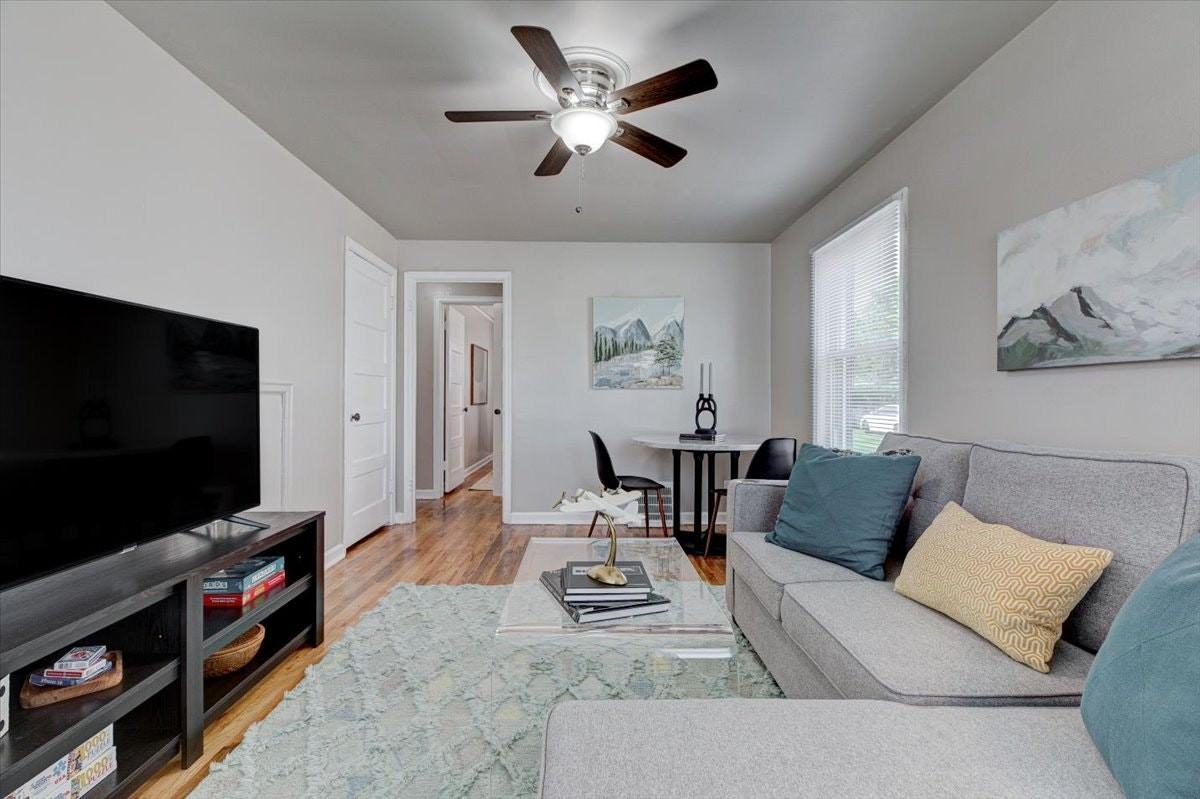 5511 Northwest Radial Highway, Unit 5511 Unit 1 - Photo 3 of 29