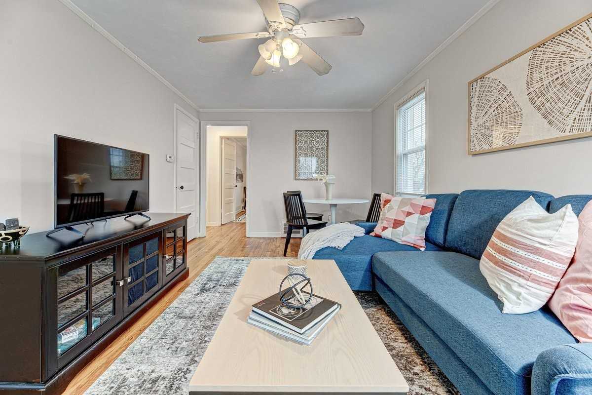 5515 Northwest Radial Highway, Unit 5515 Unit 2 - Photo 2 of 15