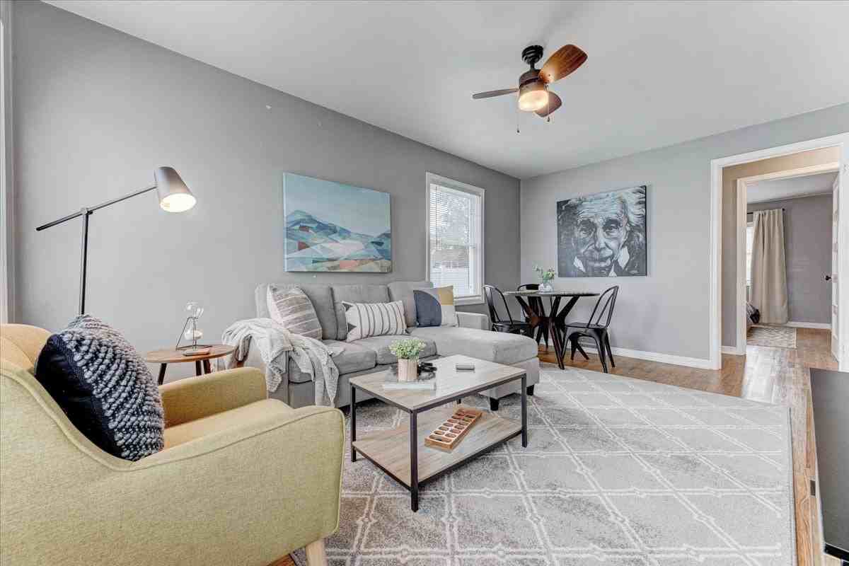 5509 Northwest Radial Highway, Unit 5509 Unit 1 - Photo 2 of 30