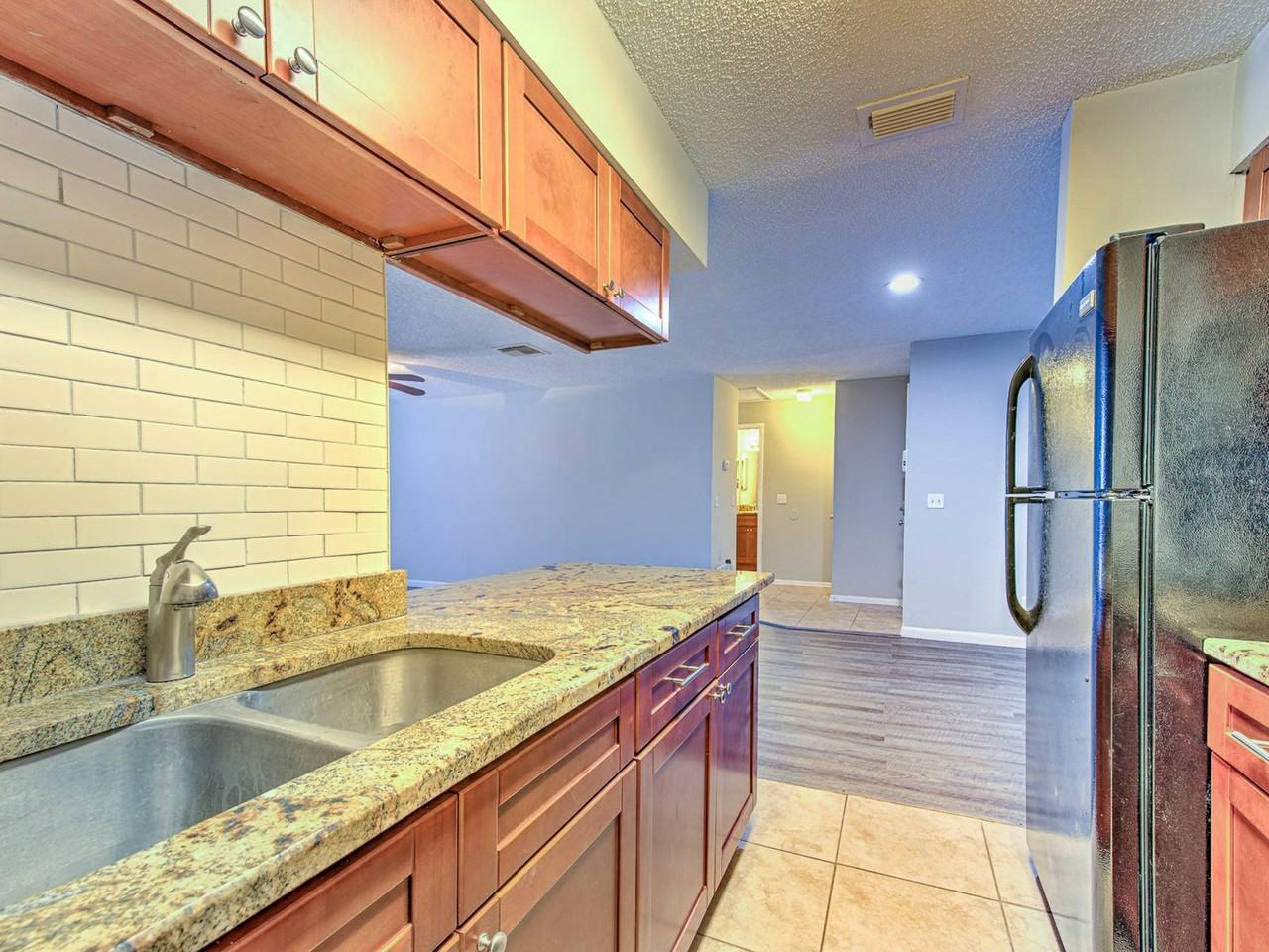 213 Berry Tree Place - Photo 4 of 25