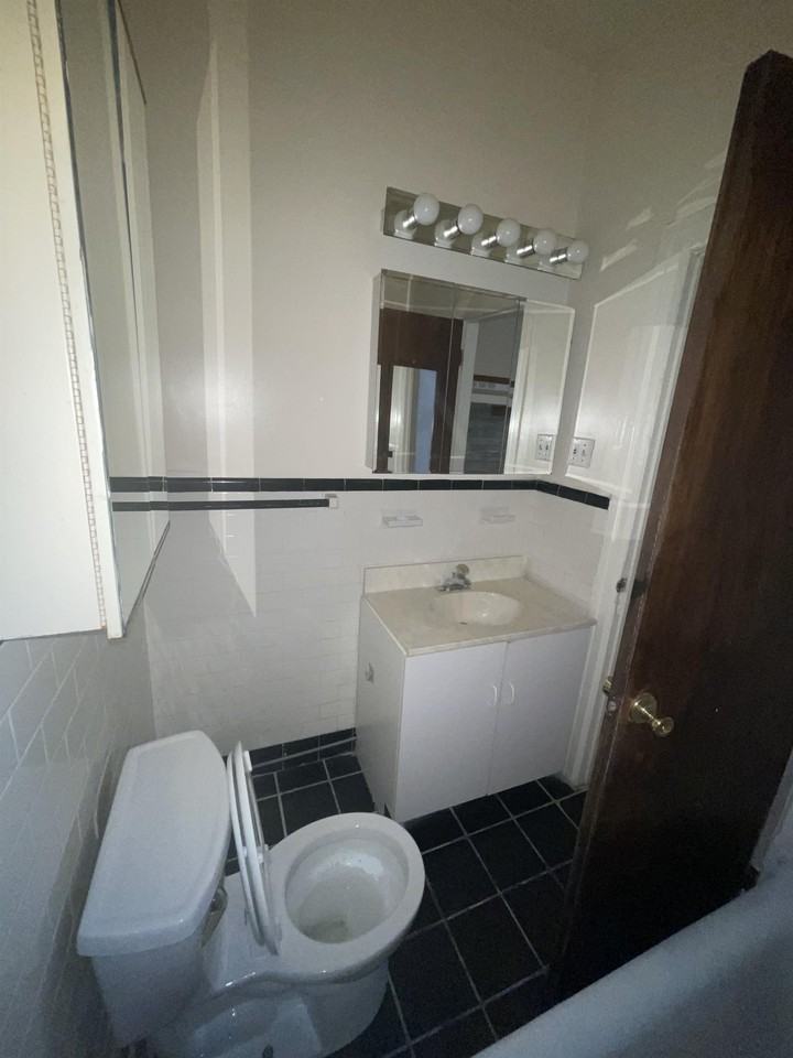 319 South 12th Street - Photo 4 of 5