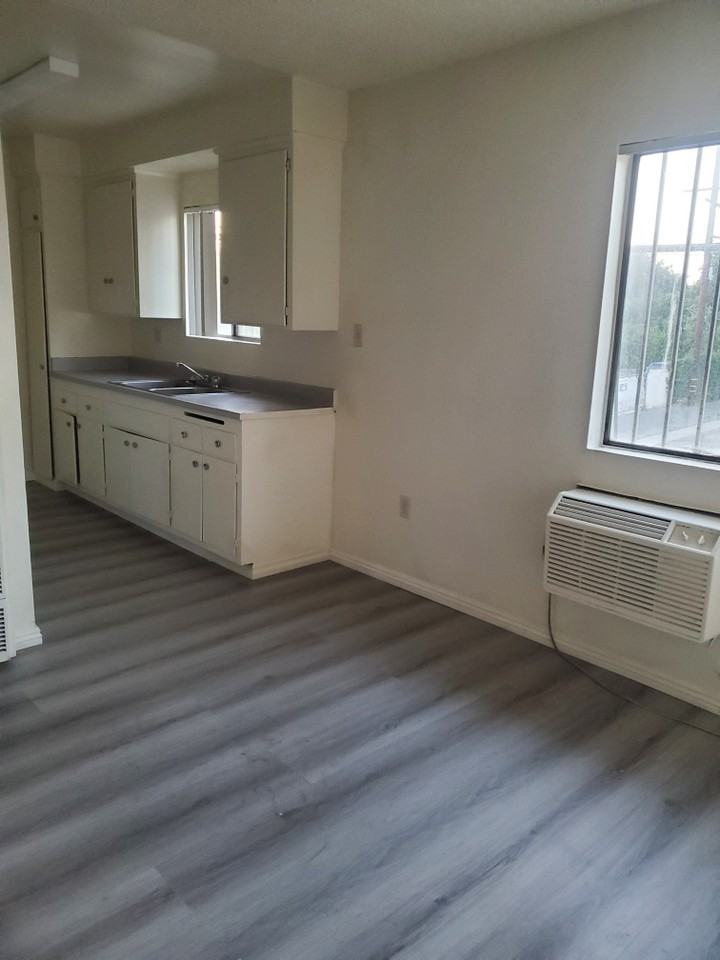 2201 South Eastern Avenue #6