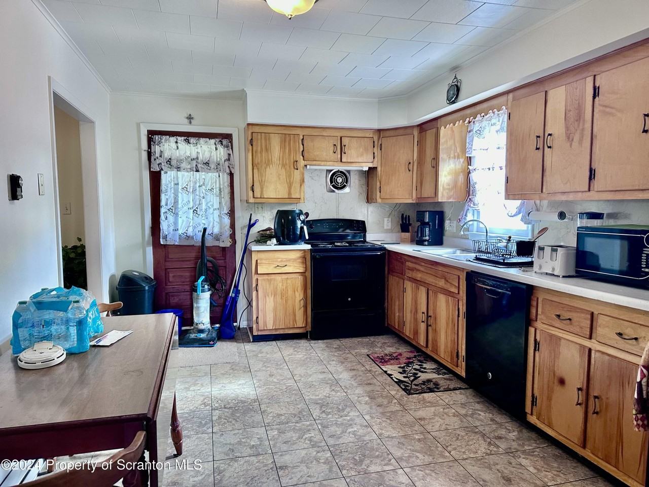 372 Lower South Main St - Photo 3 of 15