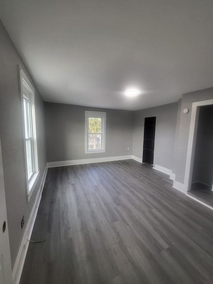 309 Harrison St - Photo 4 of 16