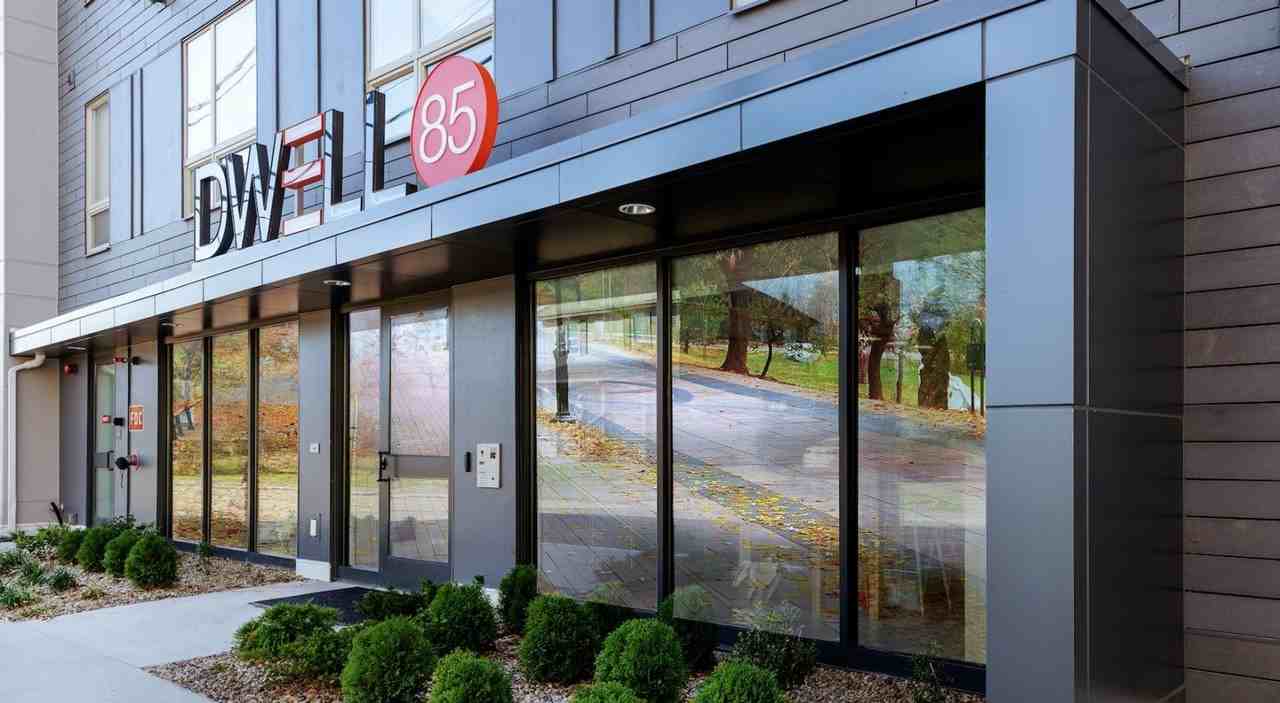 85 Plymouth Street - Photo 5 of 20