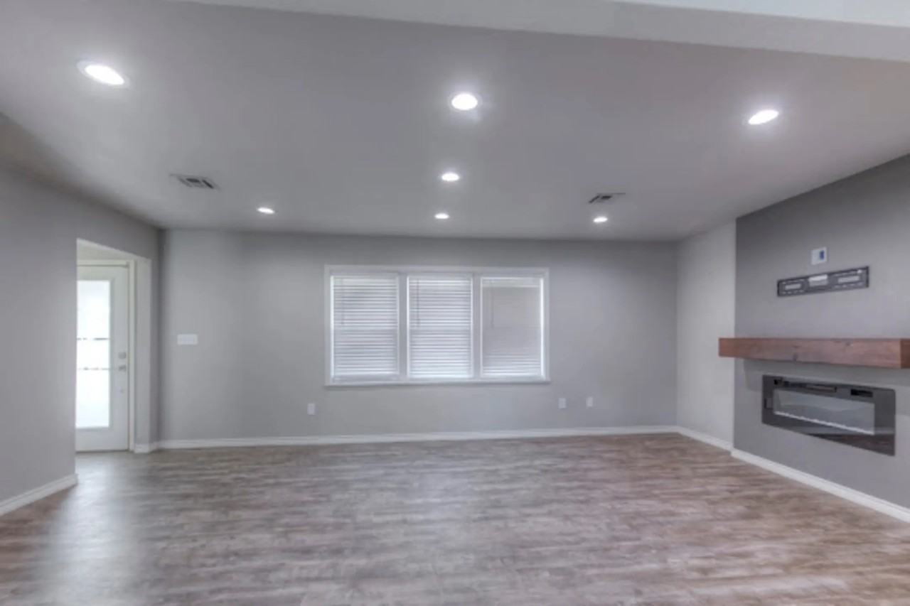 3221 S Darlington Ave - Photo 3 of 27