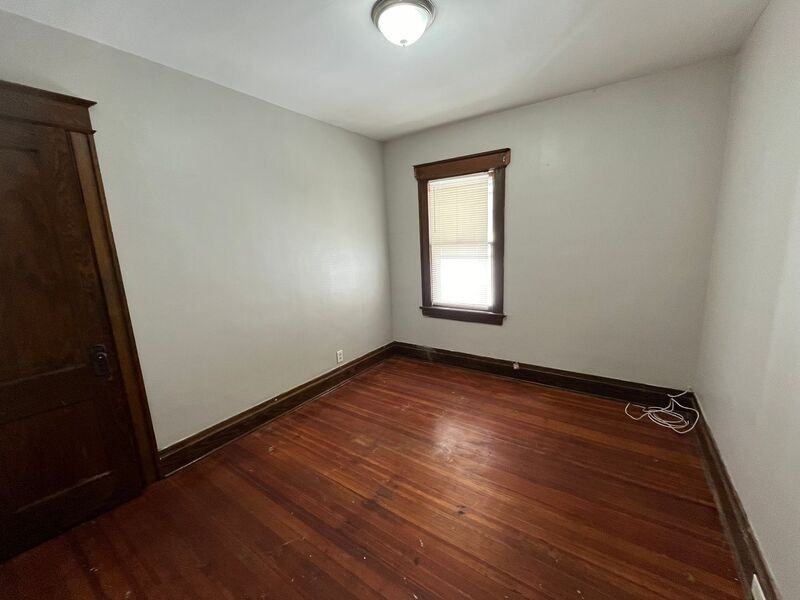 246 Weyl St - Photo 6 of 9