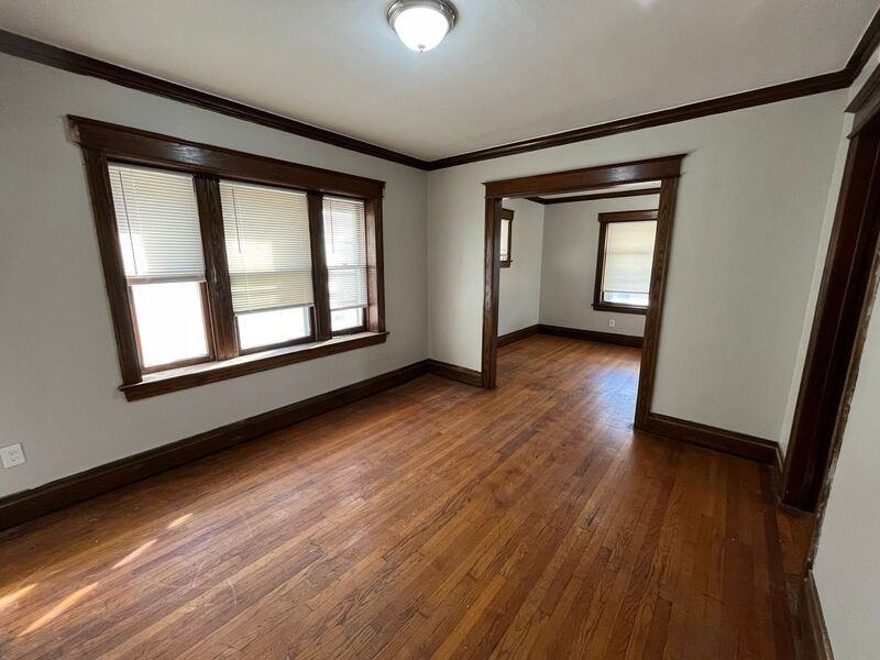 246 Weyl St - Photo 7 of 9