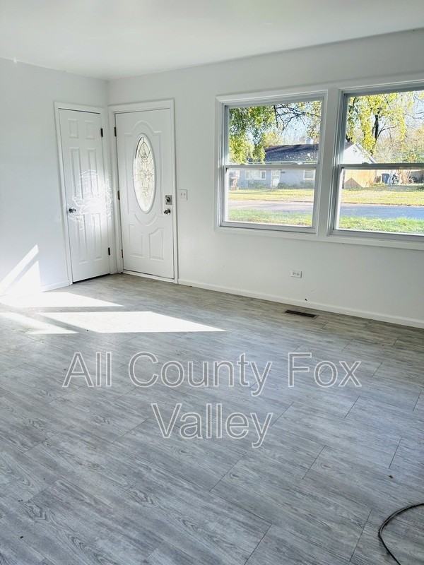 344 Durham Dr - Photo 4 of 10