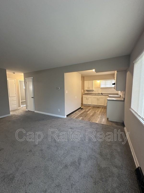 3149 Sullivant Ave - Photo 3 of 9