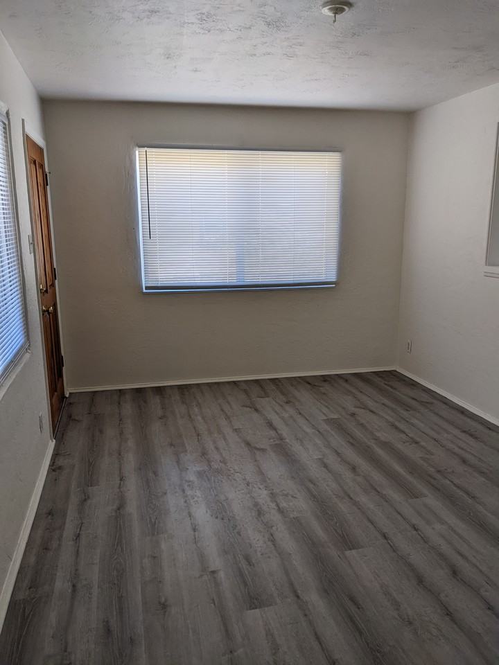 326 Truman St Ne - Photo 5 of 48