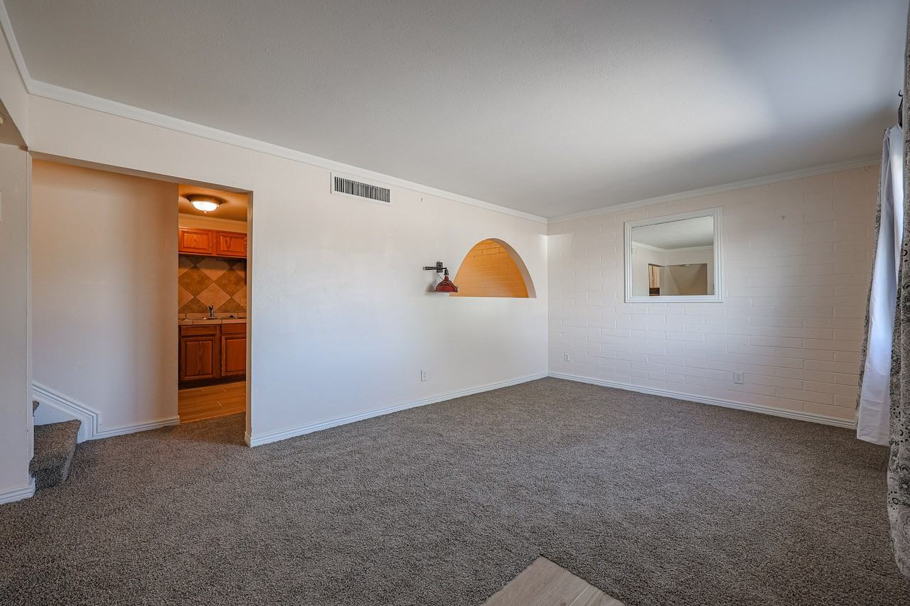 727 E Taylor St - Photo 6 of 50
