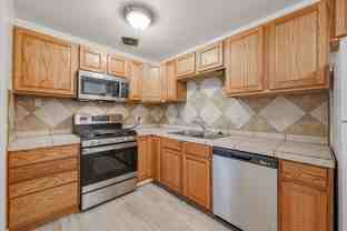 727 E Taylor St - Photo 1 of 1