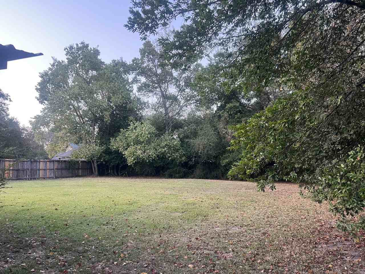 713 Brown Ave - Photo 3 of 8