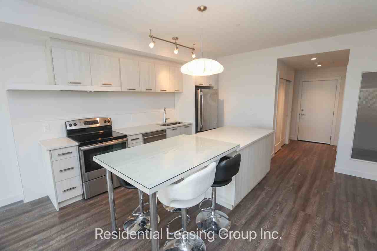 308 5 Ave Ne - Photo 3 of 10