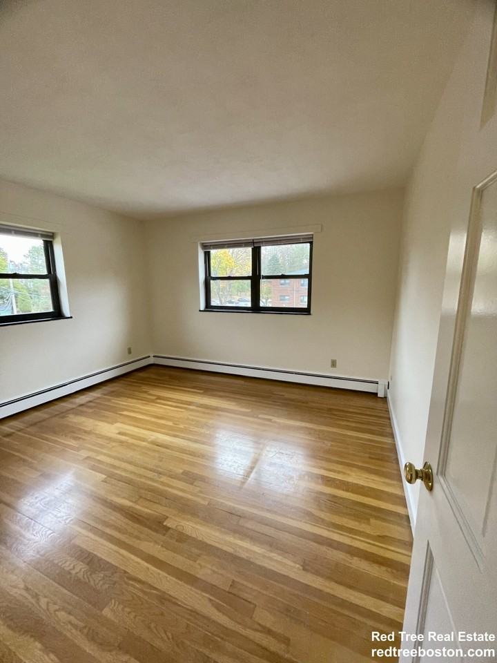 276 Grove St #9 - Photo 6 of 16