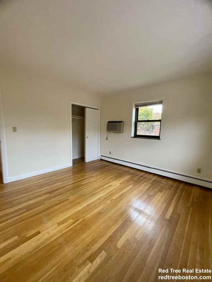 276 Grove St #9 - Photo 7 of 16