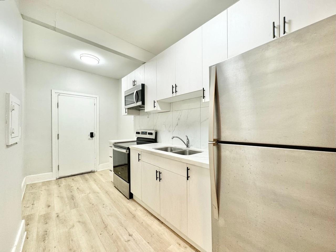 84 River Rd #202 - Photo 3 of 7