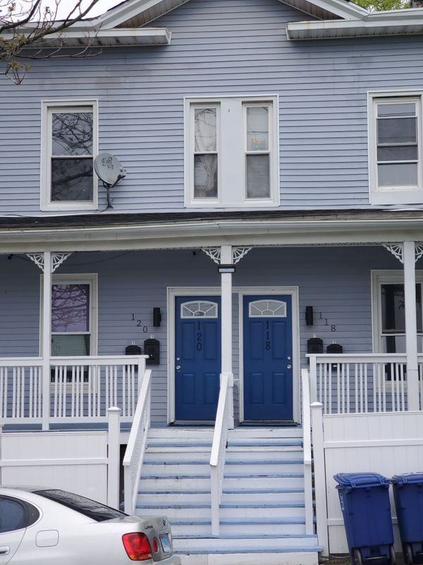 118 Pequonnock St - Photo 2 of 6