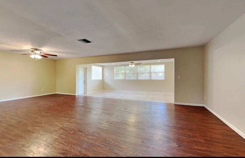 2706 Se 18th Ave - Photo 2 of 13