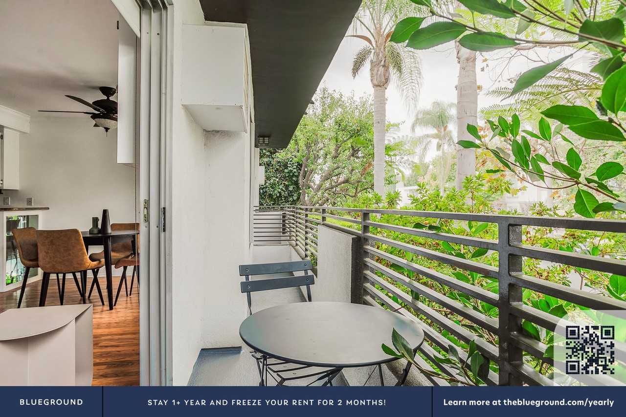 11908 Dorothy Street - Photo 7 of 23