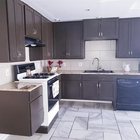 15914 Club Crest Dr - Photo 3 of 13