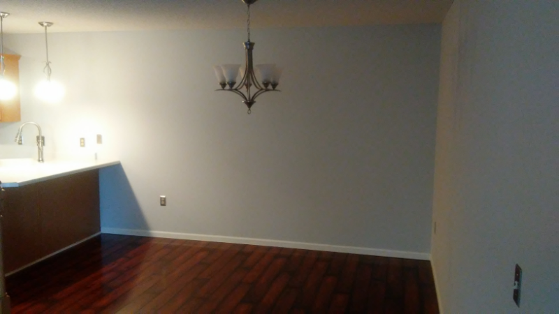 2402 Oakridge Cir - Photo 2 of 15