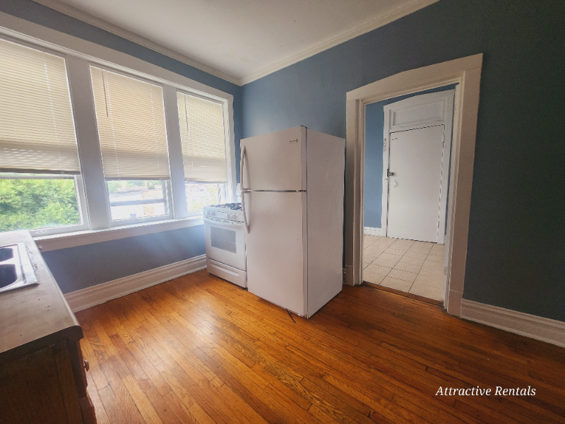 1156 S Mason Ave #D3 - Photo 6 of 9