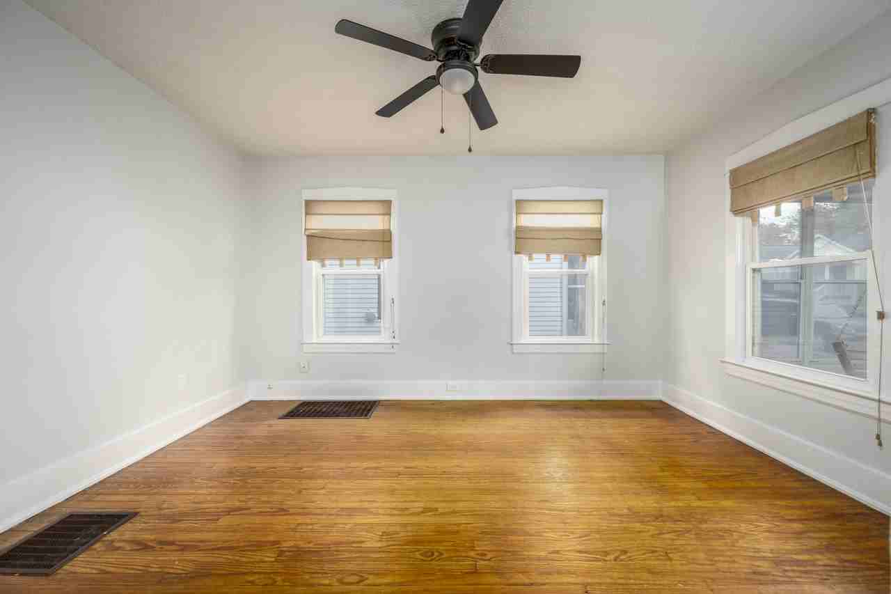 1210 Rammers Ave - Photo 2 of 26