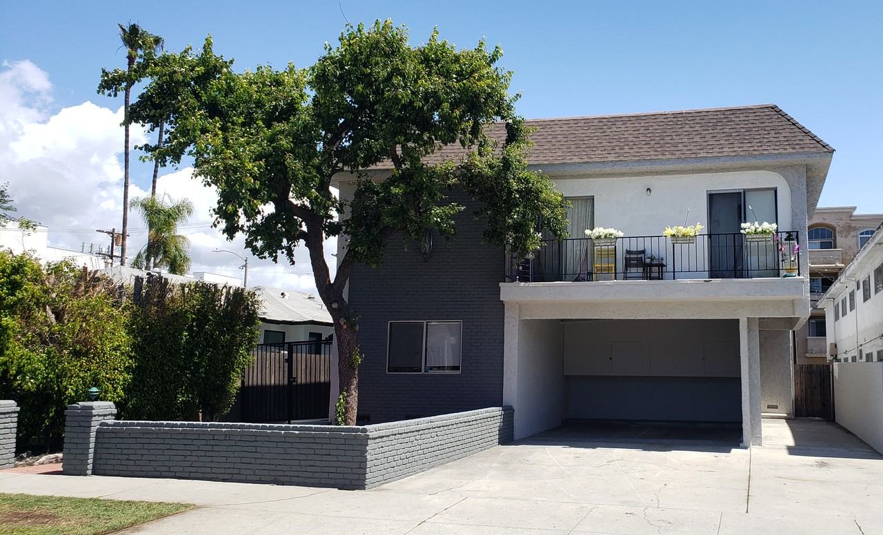 3706 Mentone Ave. - Photo 2 of 2