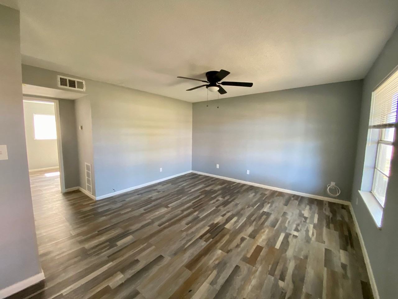 Audrey Garden Apartments - Photo 6 of 11