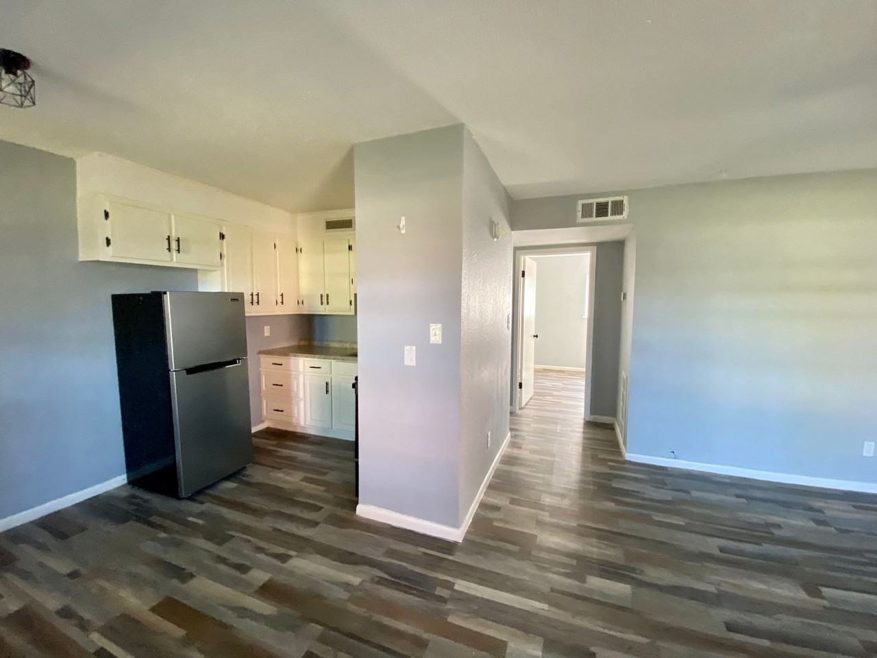 Audrey Garden Apartments - Photo 7 of 11