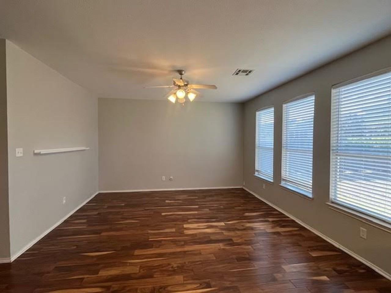 6501 Mundo Drive - Photo 2 of 24