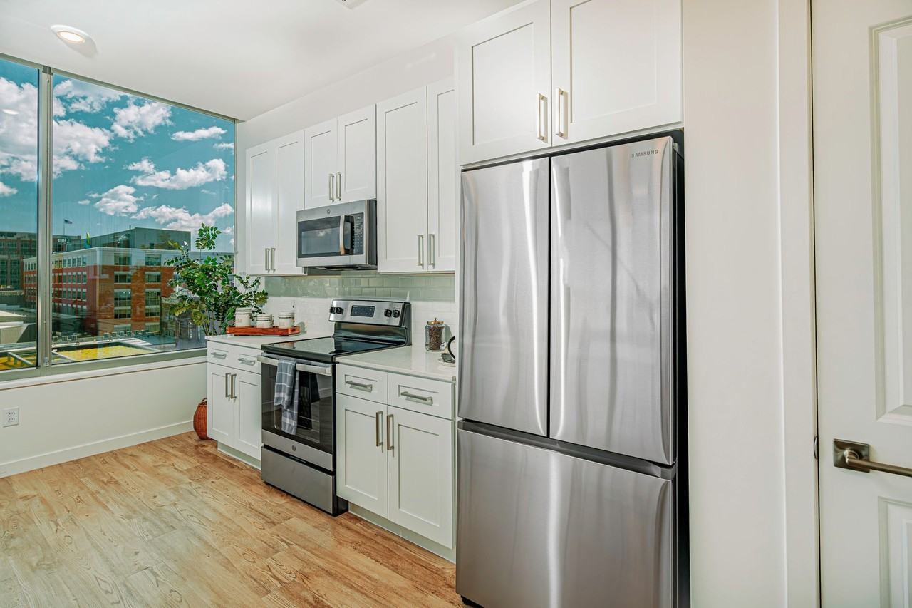 The Hamilton at Grand Plaza - Photo 6 of 50