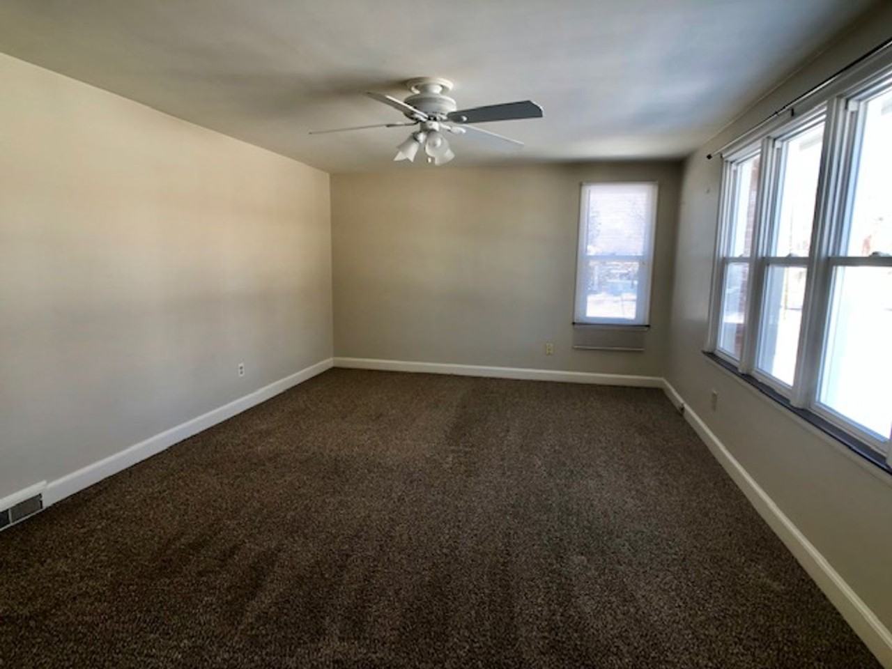 275 Bartley Ave #275 - Photo 6 of 8