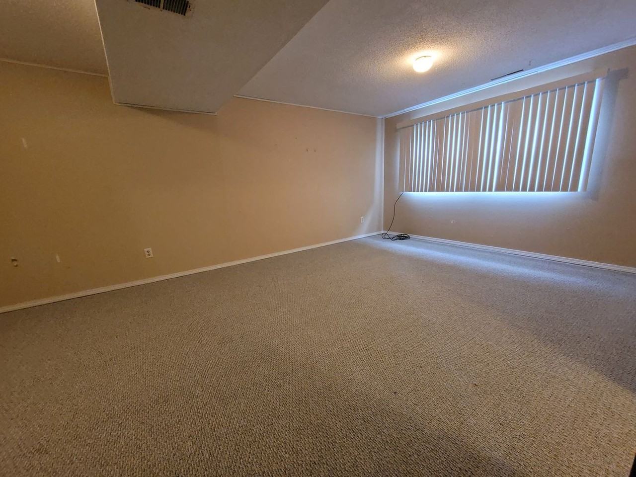 2900 5th St - Photo 2 of 14
