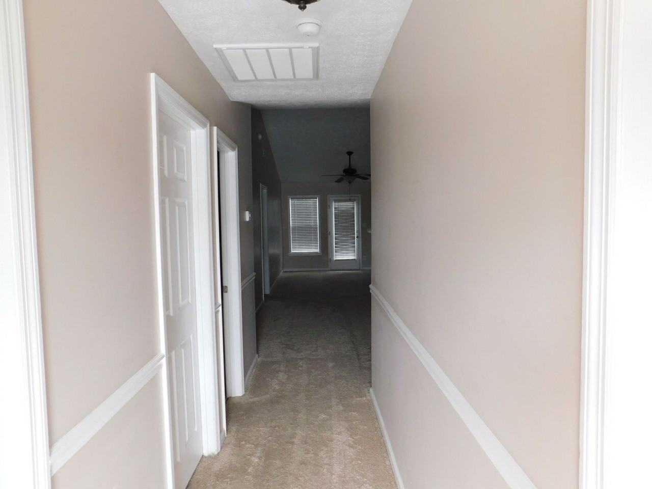 100 Christopher Ct - Photo 3 of 20