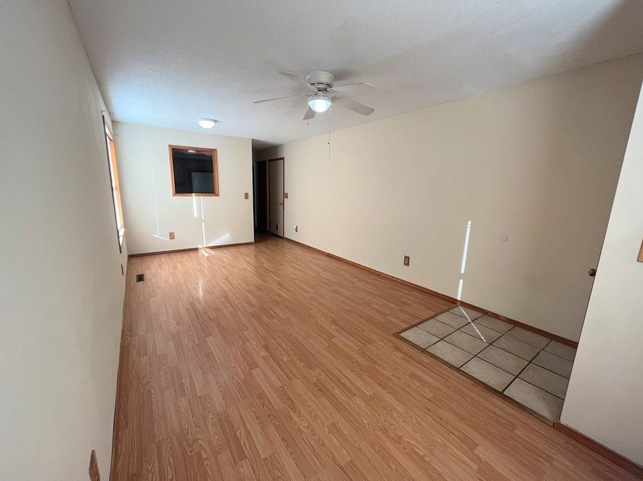 1425 W Rainey St - Photo 2 of 10