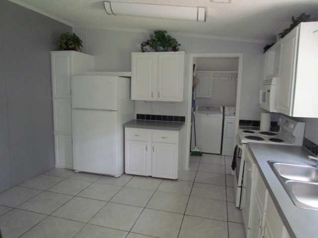 153 Summer St - Photo 2 of 12