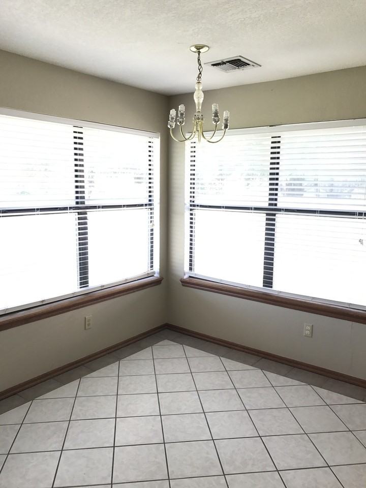 712 Ne 19th Ter - Photo 6 of 15