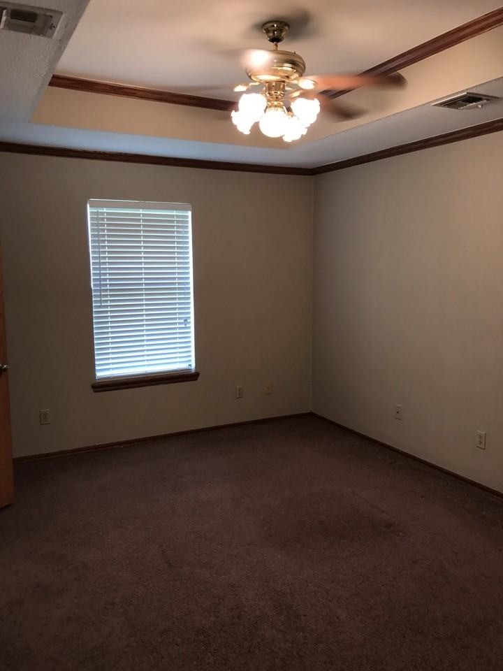 712 Ne 19th Ter - Photo 7 of 15