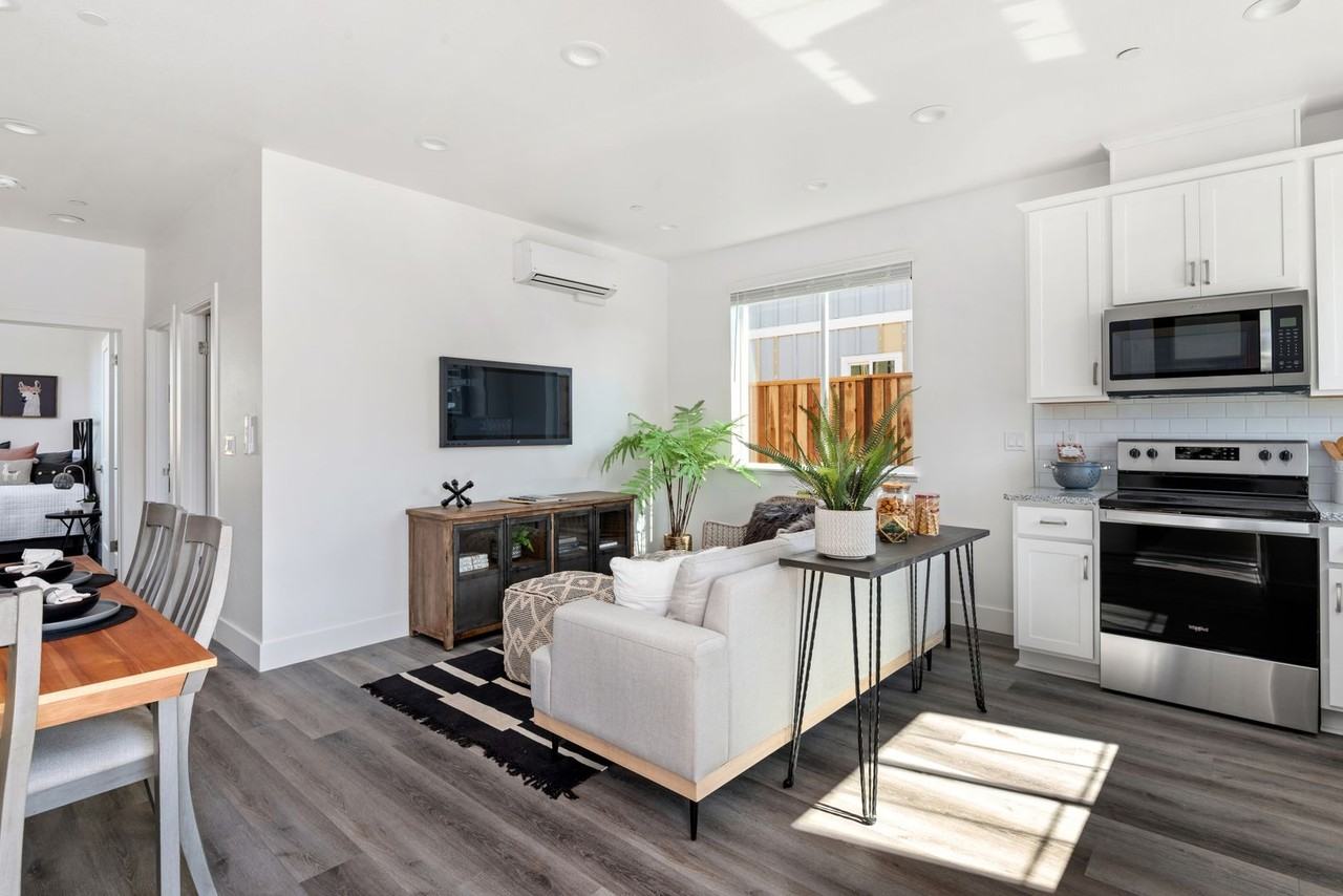 3802 Elwin Lane - Photo 6 of 16