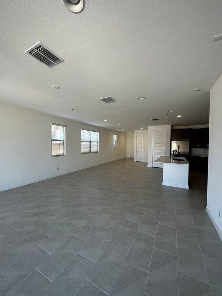 2060 W Sierra Sunset Trl - Photo 5 of 21