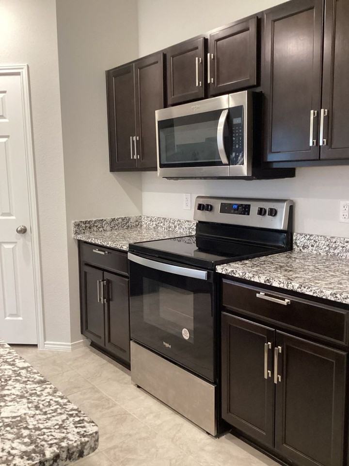 9511 Falme Ln - Photo 2 of 22