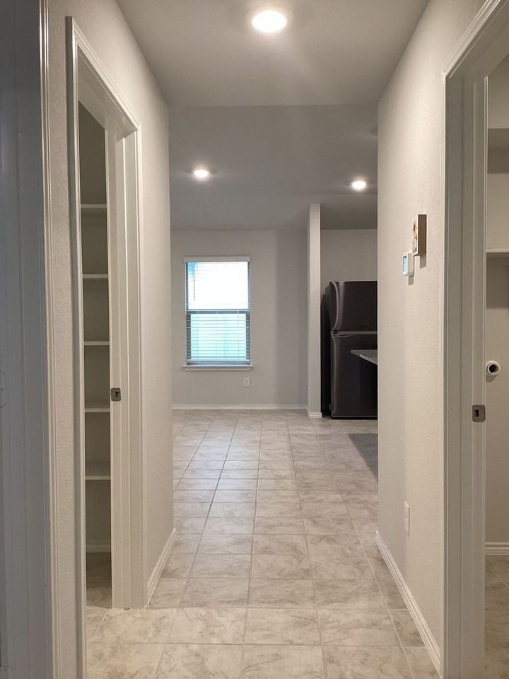 9511 Falme Ln - Photo 7 of 22