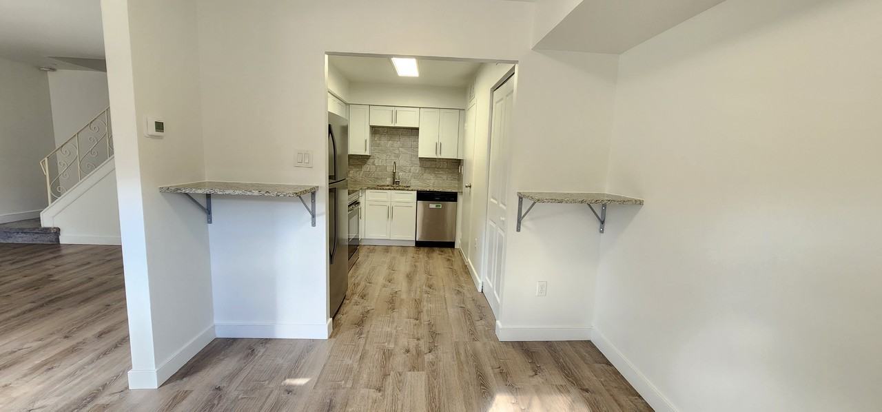 2073 Harbour Dr #2073 - Photo 3 of 20