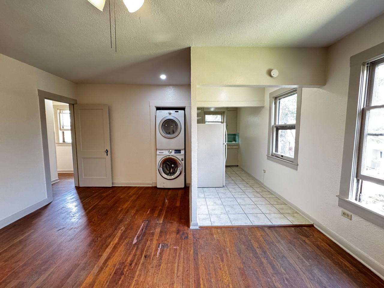 125 Adams St #5 - Photo 3 of 17